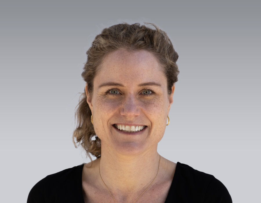 Ellen portrait headshot
